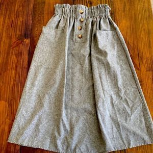 NWOT SHEIN Gray Skirt with Pockets